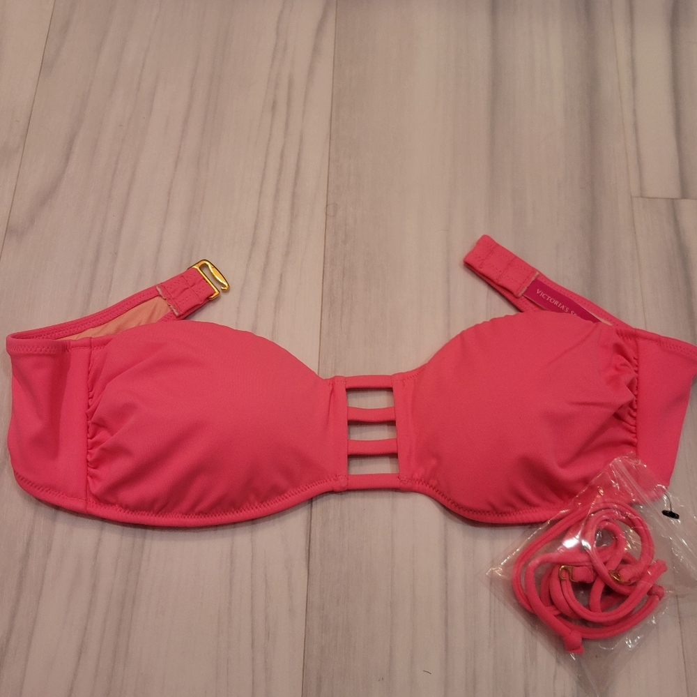NWOT Victoria's Secret Pink Bandeau Swim Top with removable straps Size Medium